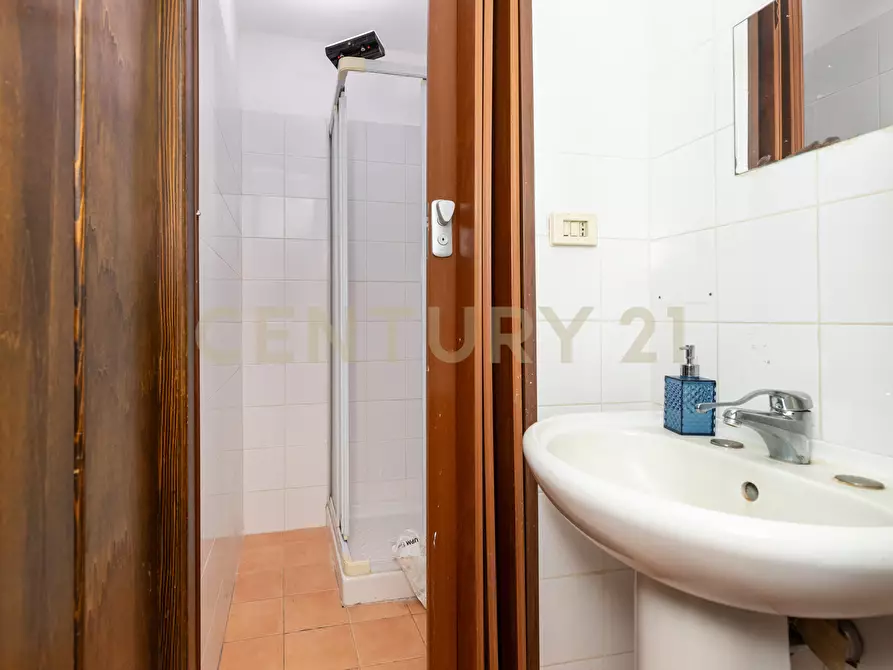 Immagine 24 di Attività artigianale in vendita  in Via Firenze 130 a Catania