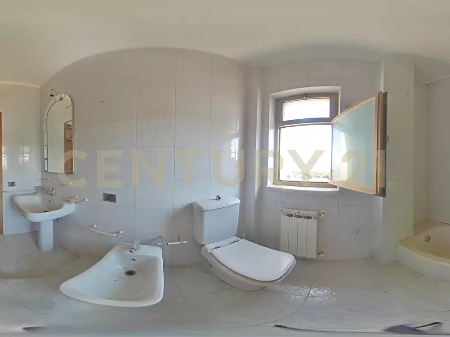 Immagine 39 di Quadrilocale in vendita  in Via Santa Maria di Gesù 72 a Caltagirone