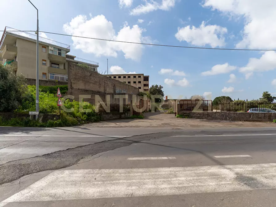 Immagine 3 di Palazzo in vendita  in SP13 53 a Motta Sant'anastasia