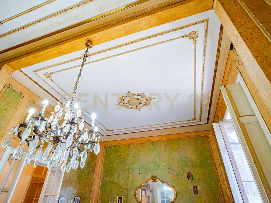 Immagine 21 di Pentalocale in vendita  in Via Francesco Riso 34 a Catania