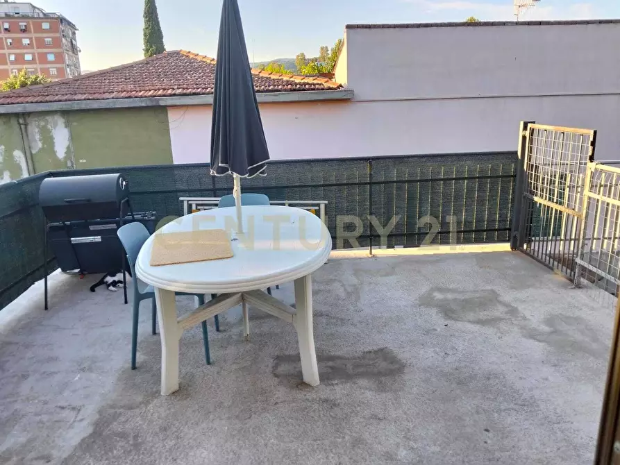 Immagine 2 di Trilocale in vendita  in Largo Centurie 26 a Roccastrada