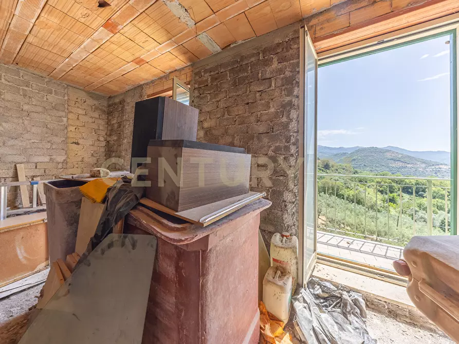 Immagine 25 di Rustico / casale in vendita  in via mercorano 1 a San Gregorio Da Sassola