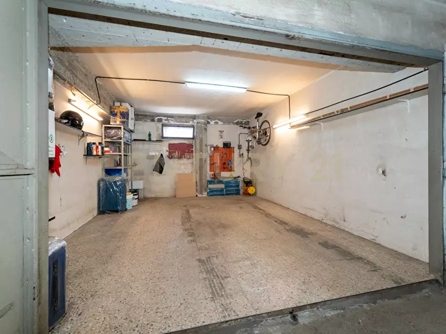 Immagine 30 di Quadrilocale in vendita  in Via Nazionale 32 a Aci Castello