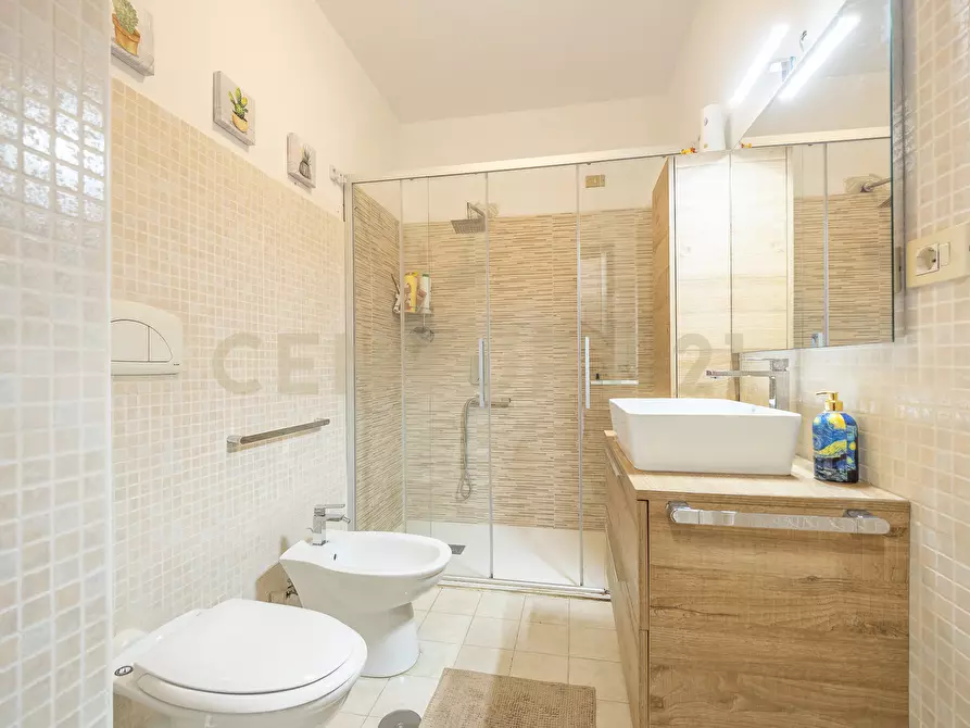 Immagine 11 di Bilocale in vendita  in Via Piero Corti 83 a Roma