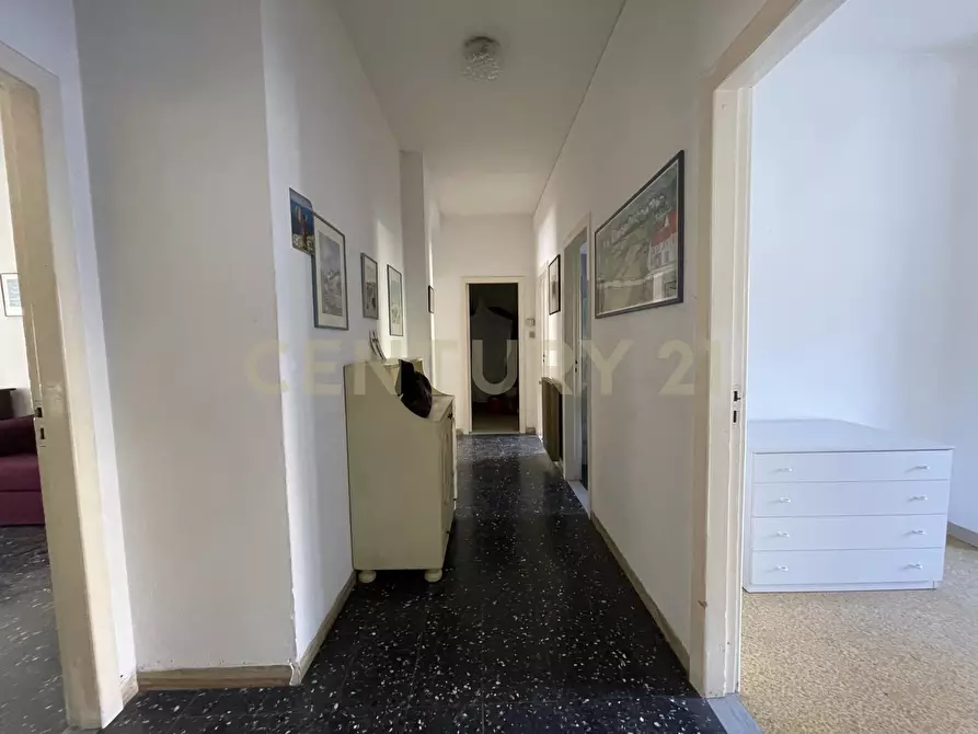 Immagine 3 di Trilocale in vendita  in Via Roma 33 a Monte Argentario