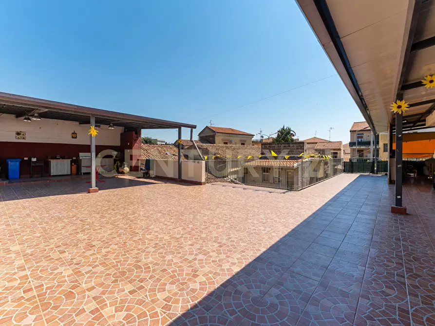 Immagine 46 di Villa in vendita  in Via Quartiere Longo 18 a Aci Castello