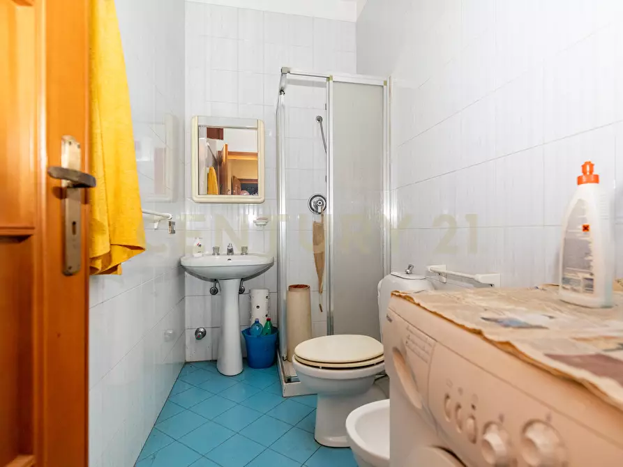 Immagine 43 di Pentalocale in vendita  in Via Vittorio Emanuele 181 a Viagrande