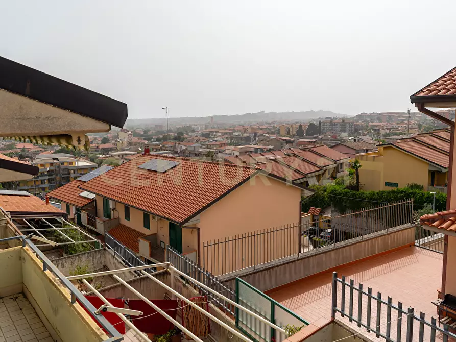 Immagine 43 di Villa in vendita  in Via Santa Rosa da Lima 17 a Catania