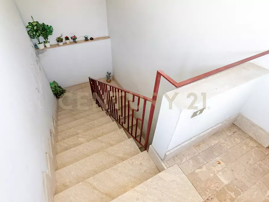 Immagine 23 di Quadrilocale in vendita  in Via Cavour 5 a Sant'alessio Siculo