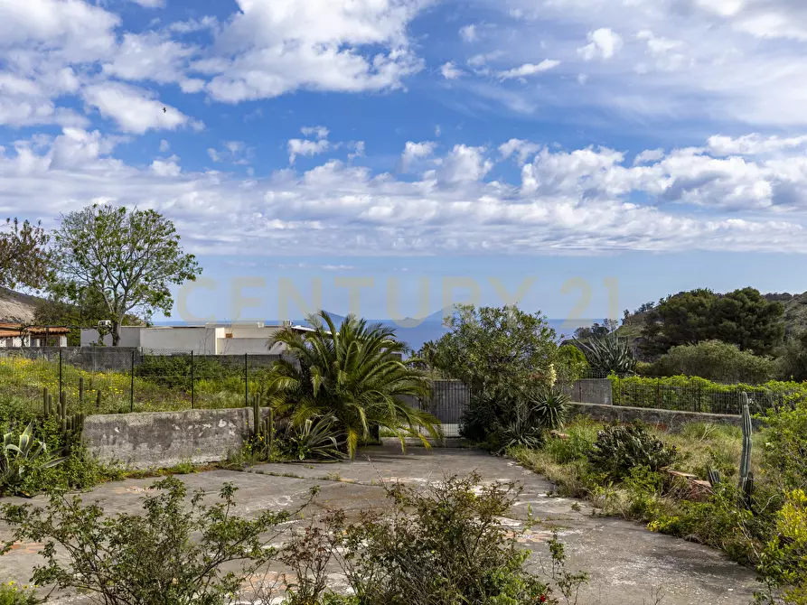 Immagine 17 di Villa in vendita  in Via Reale snc a Lipari