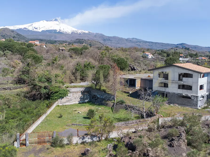Immagine 8 di Palazzo in vendita  in Via dell'Aria snc a Pedara