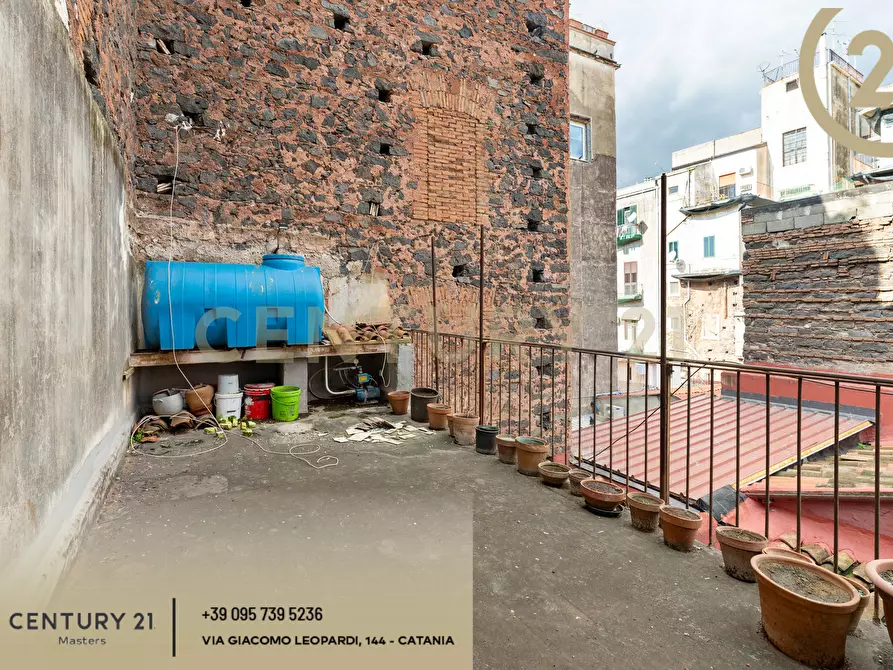 Immagine 71 di Casa indipendente in vendita  in Via Zaccà Rosolia 11 a Catania