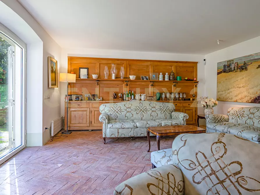 Immagine 4 di Villa in vendita  in Via Cassia 1951 a Roma