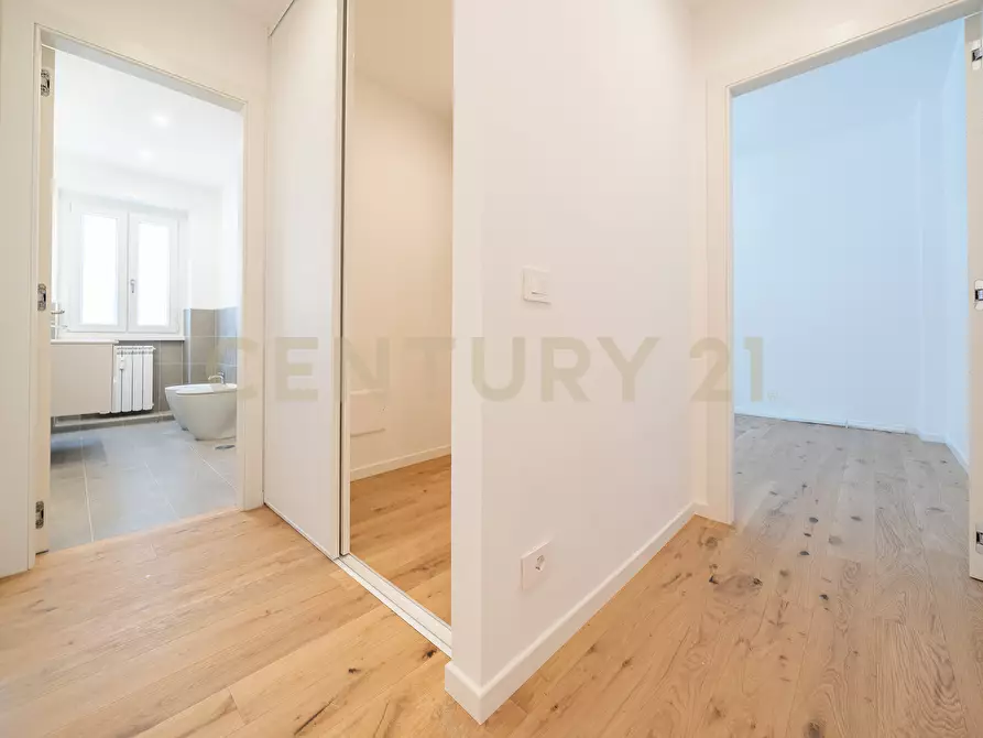 Immagine 48 di Trilocale in vendita  in Via Carlo Dossi 80 a Roma