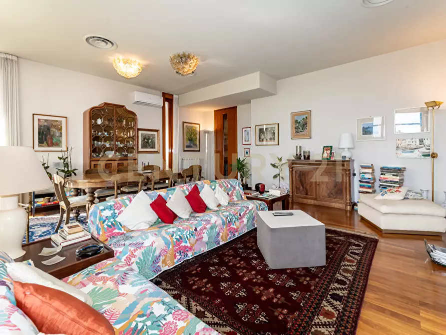 Immagine 75 di Villa in vendita  in Via dei Maceratoi 4 a Acireale