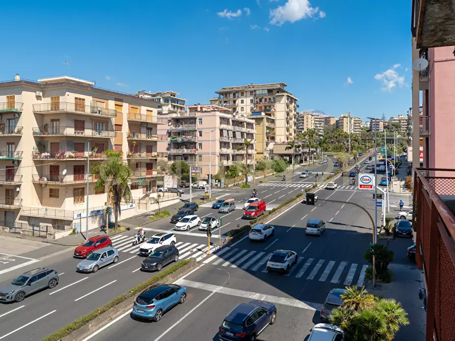 Immagine 22 di Quadrilocale in vendita  in Via Vincenzo Giuffrida 194 a Catania