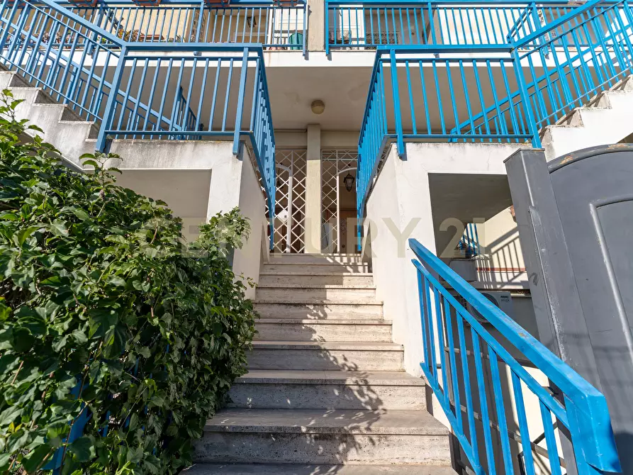 Immagine 6 di Casa semindipendente in vendita  in Via G. Leopardi 1 a Sant'agata Li Battiati