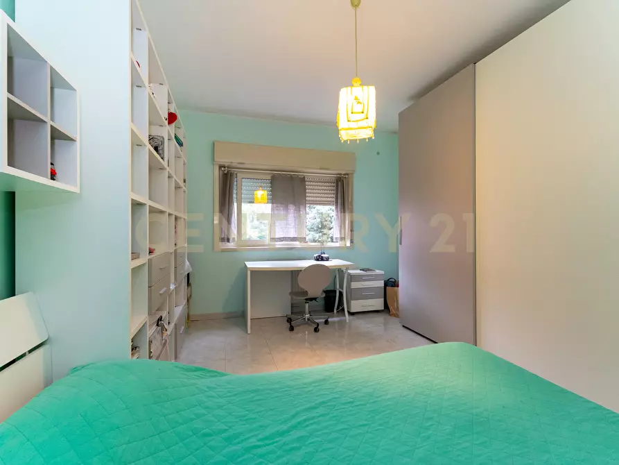 Immagine 26 di Quadrilocale in vendita  in Via Giolitti Giovanni SNC a Gravina Di Catania