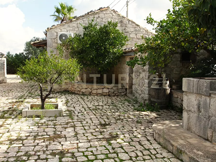 Immagine 5 di Villa in vendita  in Ctr. Pirato Cava Maria 37 a Modica