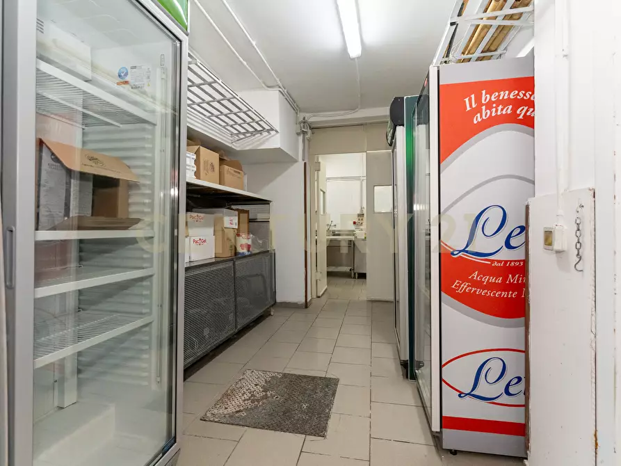 Immagine 32 di Bar / Ristorante in vendita  in Via Vincenzo Giuffrida a Catania