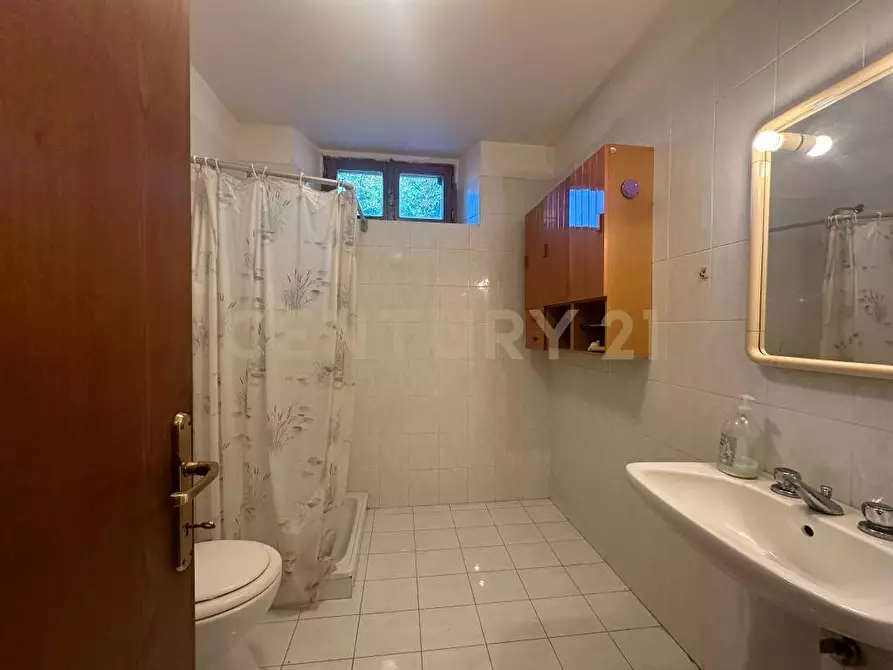 Immagine 19 di Villa in vendita  in Via Dante Alighieri a Semproniano