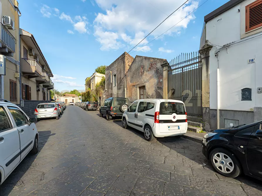 Immagine 73 di Casa indipendente in vendita  in Via Re Martino 212 a Catania
