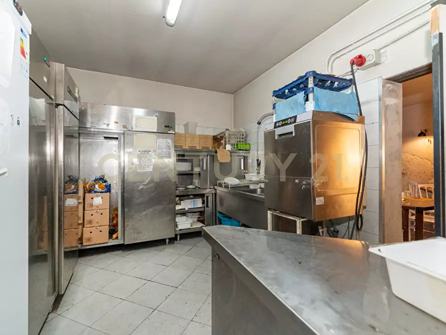 Immagine 26 di Locale commerciale in vendita  in Via Monsignor Ventimiglia snc a Catania