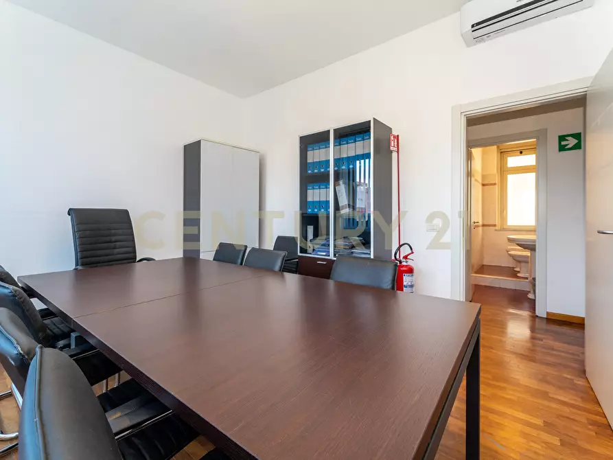 Immagine 52 di Pentalocale in vendita  in Corso Sicilia 64 a Catania