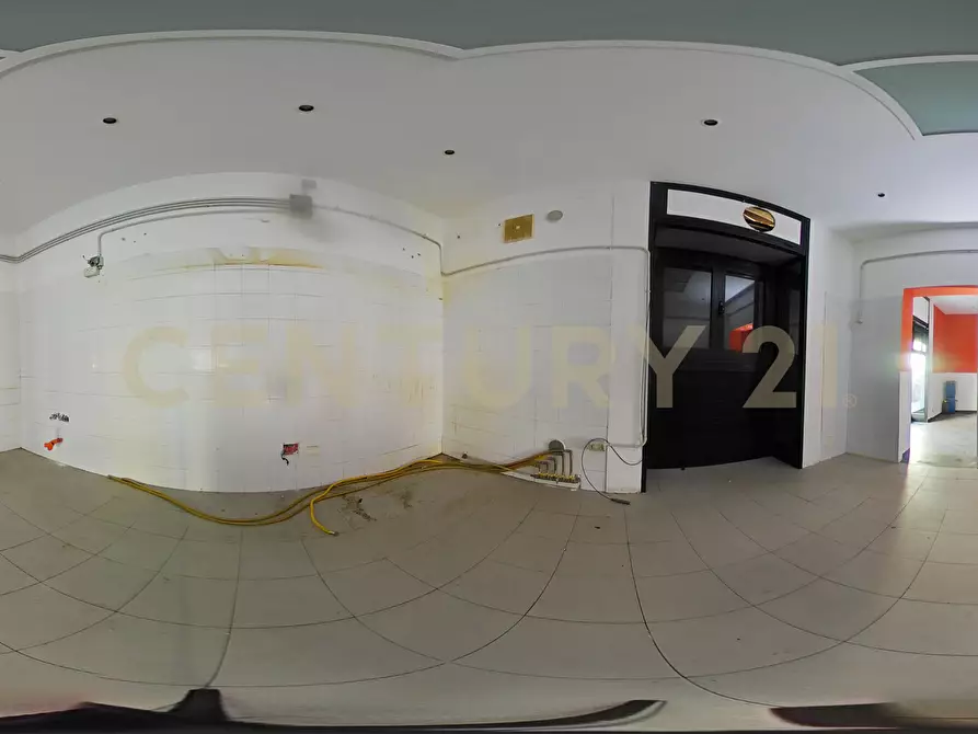 Immagine 30 di Attività artigianale in vendita  in Via Firenze 130 a Catania