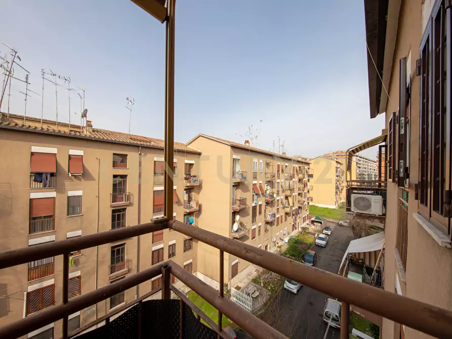 Immagine 30 di Quadrilocale in vendita  in Viale della Venezia Giulia 151 a Roma