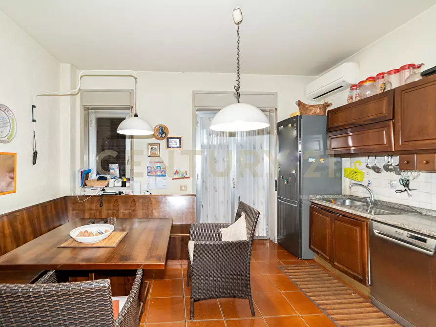 Immagine 21 di Quadrilocale in vendita  in Via Teseo a Catania