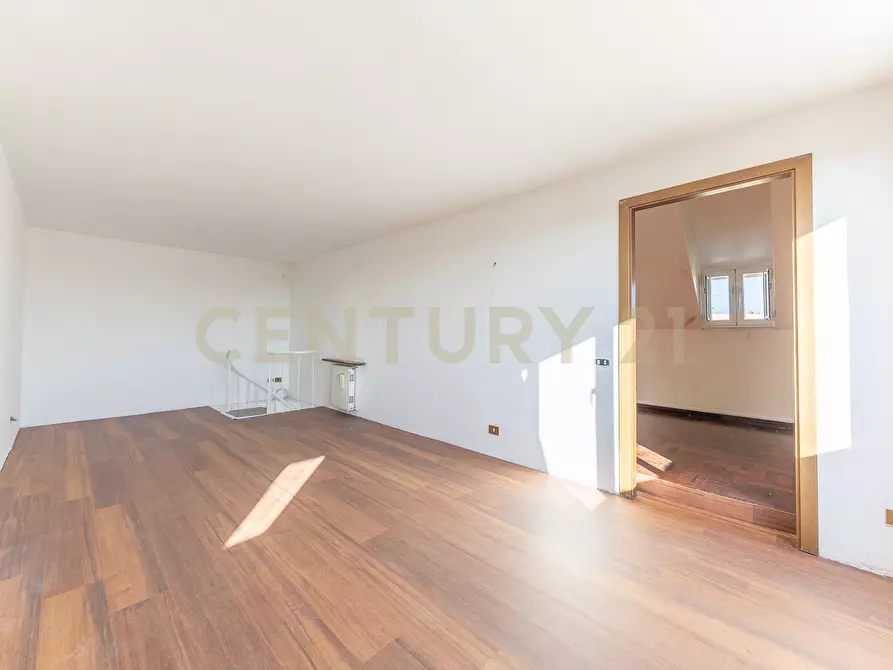 Immagine 31 di Attico in vendita  in Via Francesco Borgatti 18 a Roma