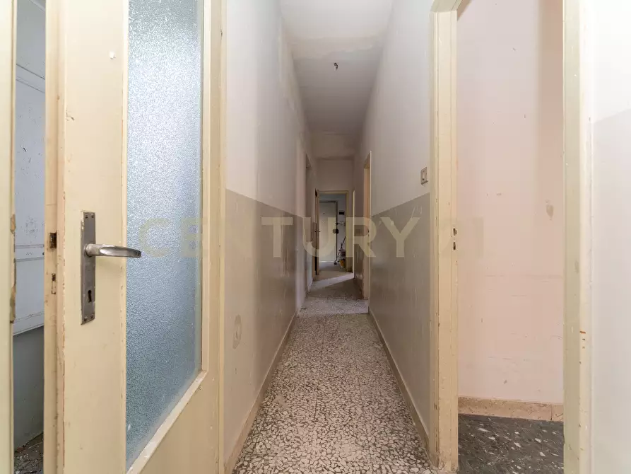 Immagine 35 di Pentalocale in vendita  in Piazza Spedini 8 a Catania