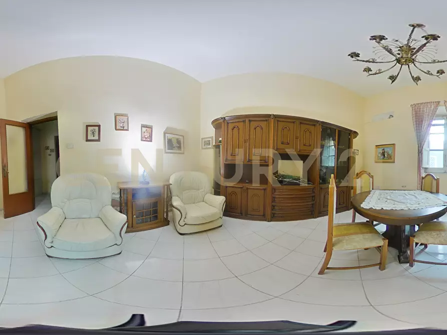 Immagine 32 di Bilocale in vendita  in Via Wrzì 128 a Catania