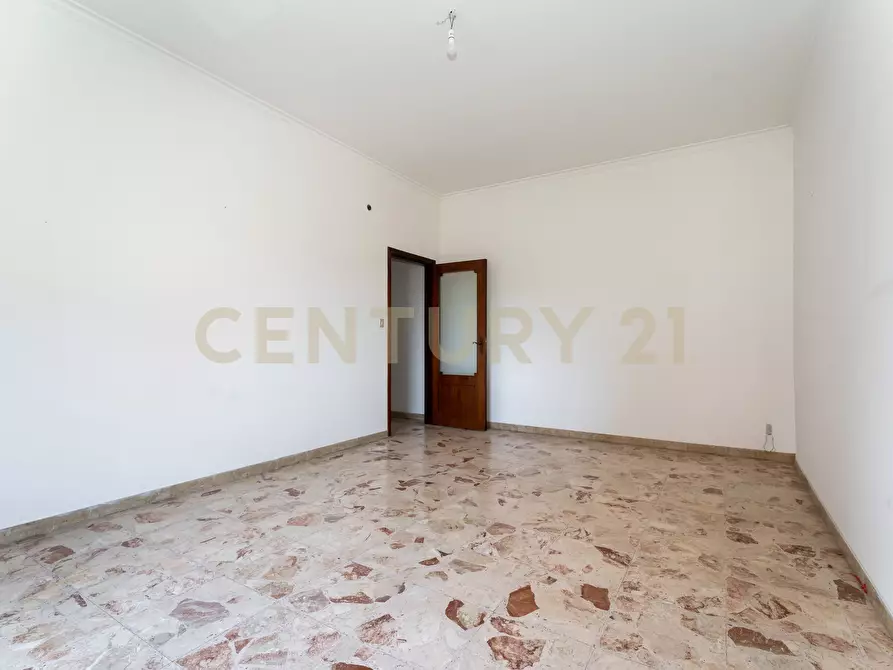 Immagine 17 di Quadrilocale in vendita  in Via Vincenzo Giuffrida 203 a Catania
