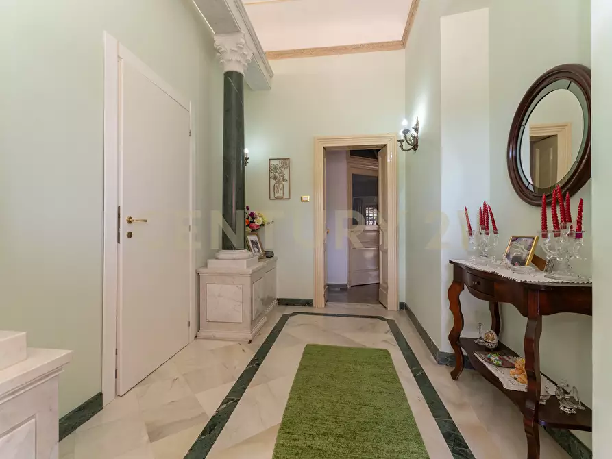 Immagine 22 di Villa in vendita  in Via Quartiere Longo 18 a Aci Castello
