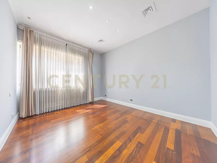 Immagine 11 di Appartamento in vendita  in Via Bevagna 68 a Roma