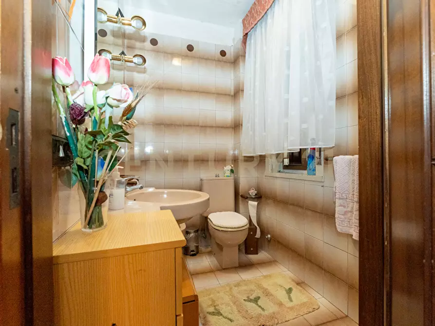 Immagine 54 di Villa in vendita  in Via Salemi 18 a Mascalucia