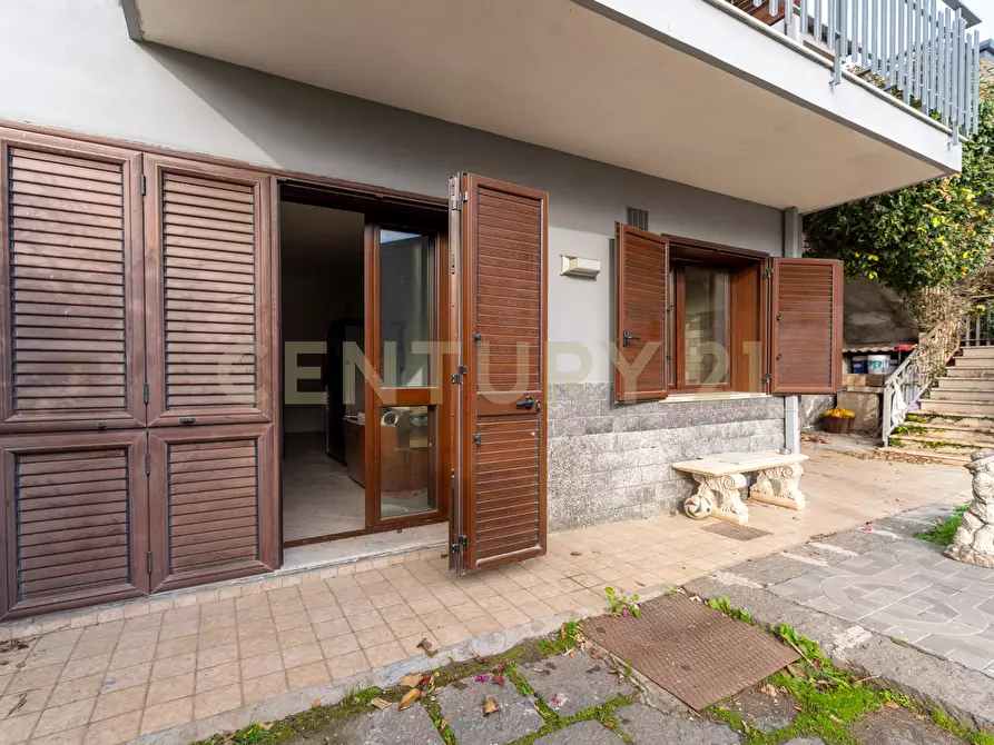 Immagine 67 di Casa bifamiliare in vendita  in Via Sebastiano Grasso 14 a Aci Catena