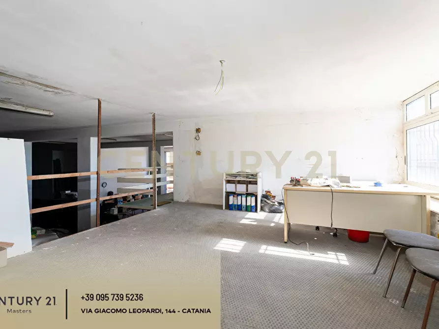 Immagine 35 di Locale commerciale in vendita  in Via Antonio Prestinenza 7 a Catania