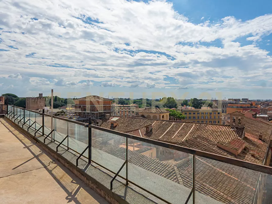 Immagine 25 di Attico in vendita  in Via dell'Olmata 30 a Roma