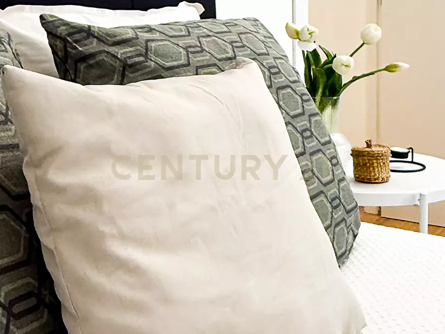 Immagine 30 di Appartamento in vendita  in Via Lampedusa a Roma