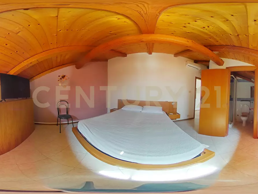 Immagine 66 di Villa in vendita  in Via Livorno 97 a Aci Castello