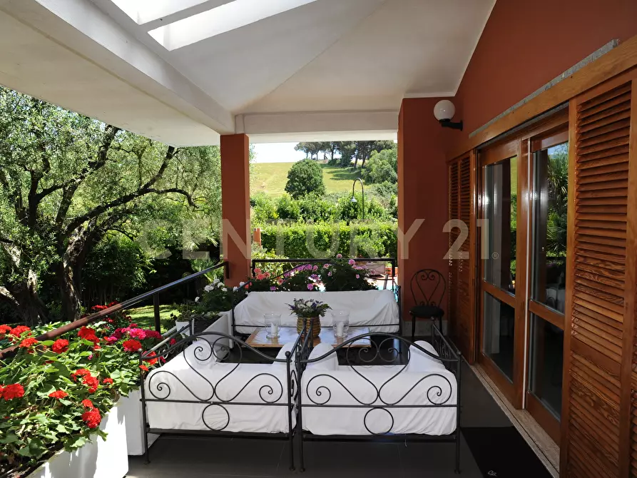 Immagine 36 di Villetta a schiera in vendita  in Via Cassia 1530 a Roma