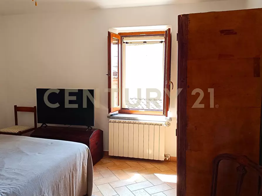 Immagine 10 di Quadrilocale in vendita  in Via Vittorio Emanuele a Fabro