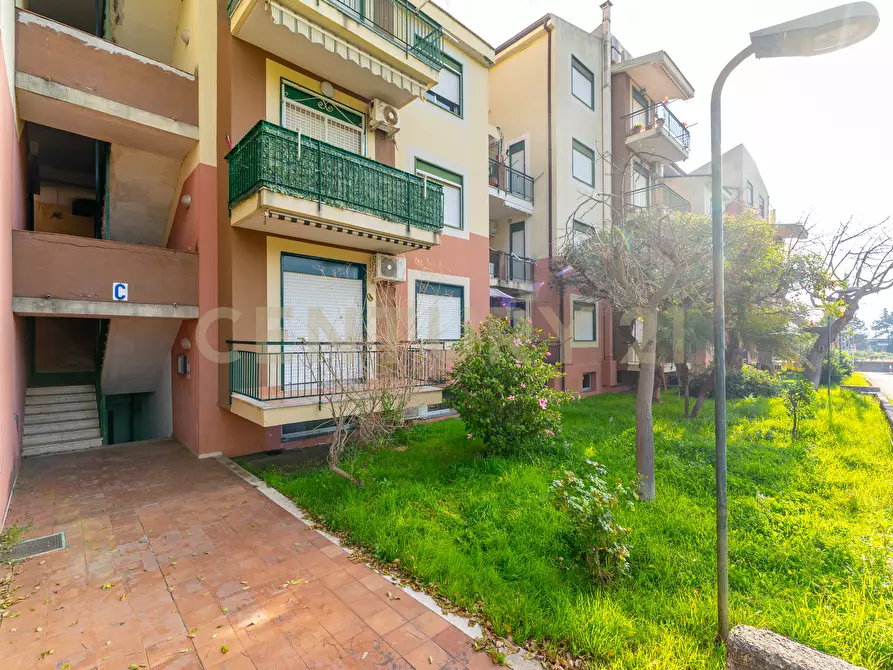 Immagine 9 di Bilocale in vendita  in Via Porticato 17 a Giardini-Naxos