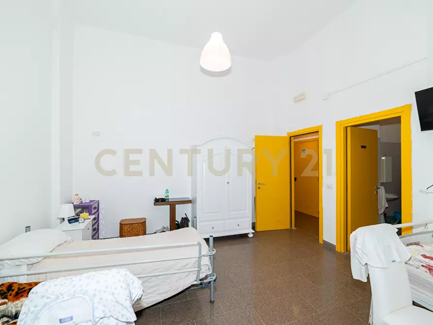 Immagine 18 di Locale commerciale in vendita  in Viale Polibio a Siracusa