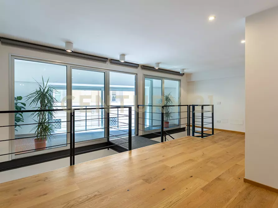 Immagine 6 di Loft/Open space in vendita  in Via dell'Olmata 30 a Roma