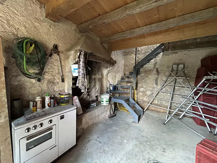 Immagine 8 di Rustico / casale in vendita  in Via Postuman a Mezzane Di Sotto