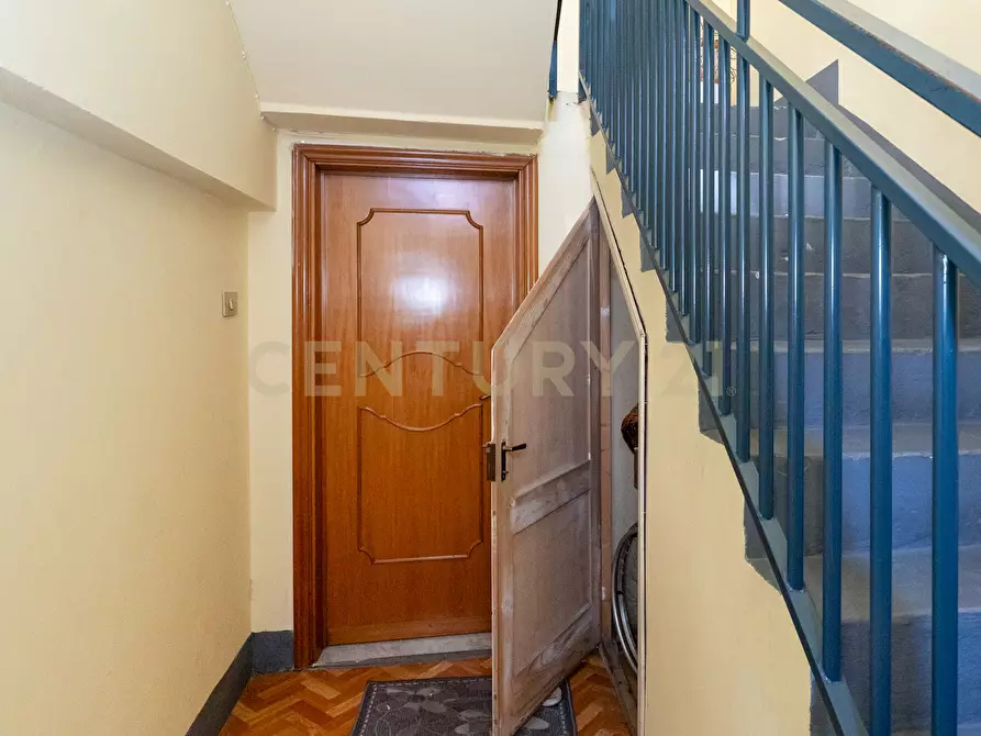 Immagine 35 di Pentalocale in vendita  in Via Isole Eolie 126 a Paterno'